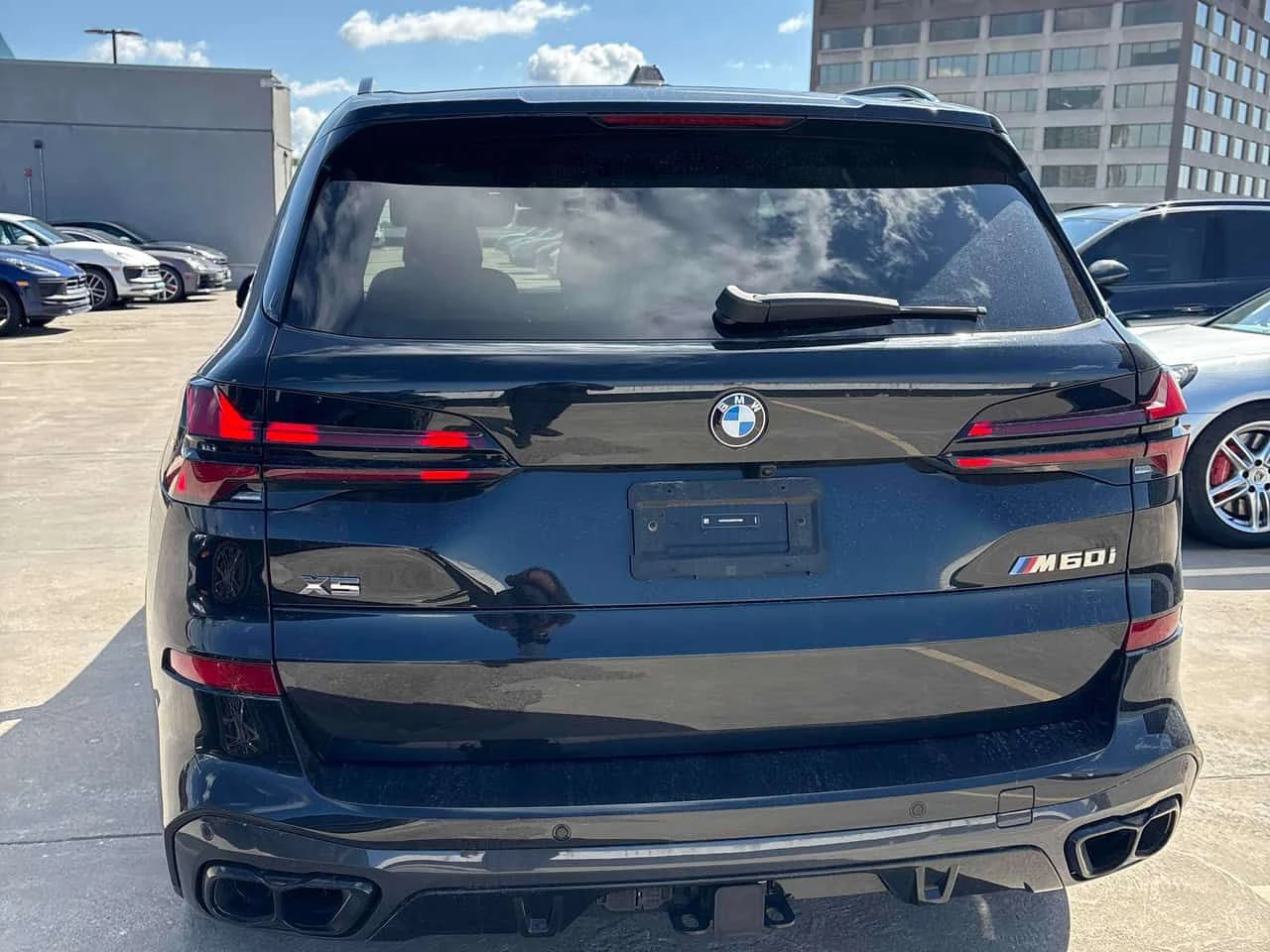 BMW X5 * M60i xDrive * CARFAX * HEAD UP * HARMAN * КЛИП, снимка 4 - Автомобили и джипове - 54460027