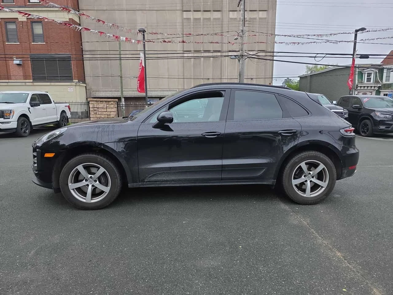 Porsche Macan  2.0L AWD | PANO | NAVI | PODGREV | АВТОКРЕДИТ , снимка 2 - Автомобили и джипове - 54699616