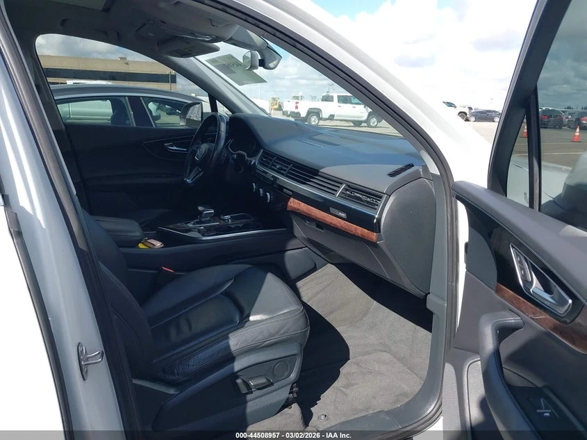 Audi Q7 PREMIUM, снимка 6 - Автомобили и джипове - 54847333
