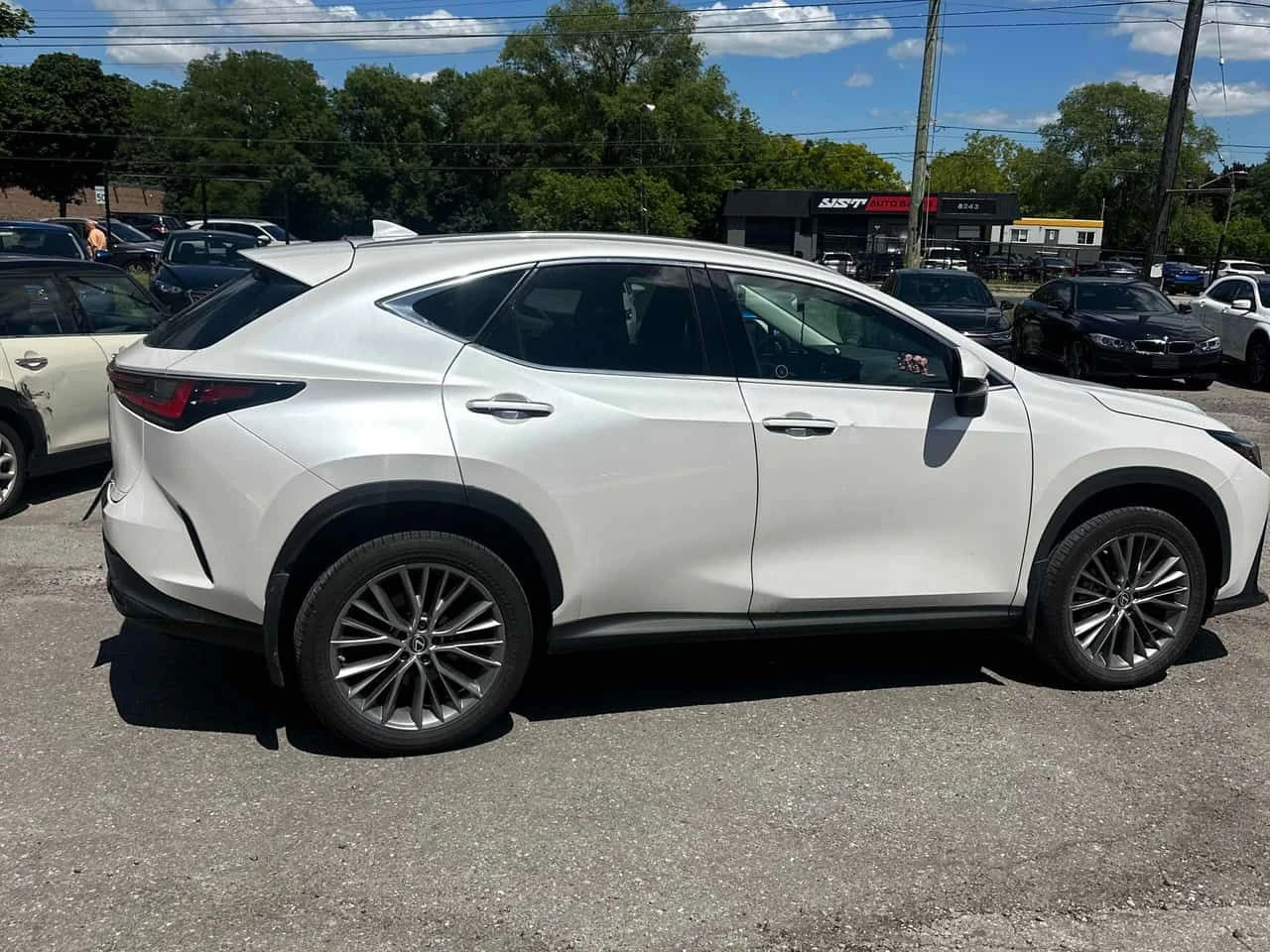 Lexus NX 350h ОБДУХВАНЕ * ПАНО * KEYLESS * АВТОКРЕДИТ, снимка 3 - Автомобили и джипове - 55049444
