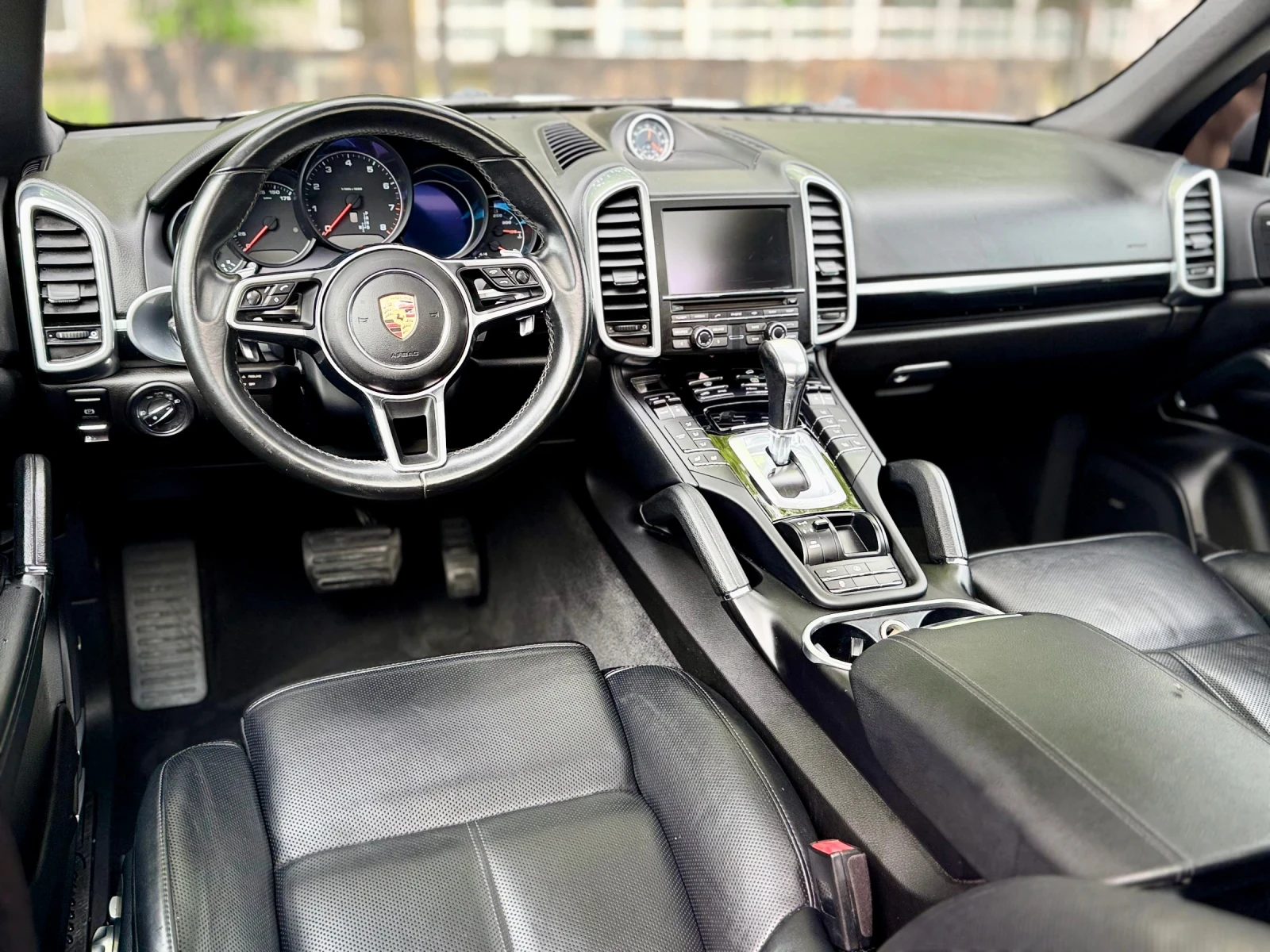 Porsche Cayenne GTS* Обдухване* Панорама* Подгрев* Chrono* FULLMAX, снимка 11 - Автомобили и джипове - 55055374