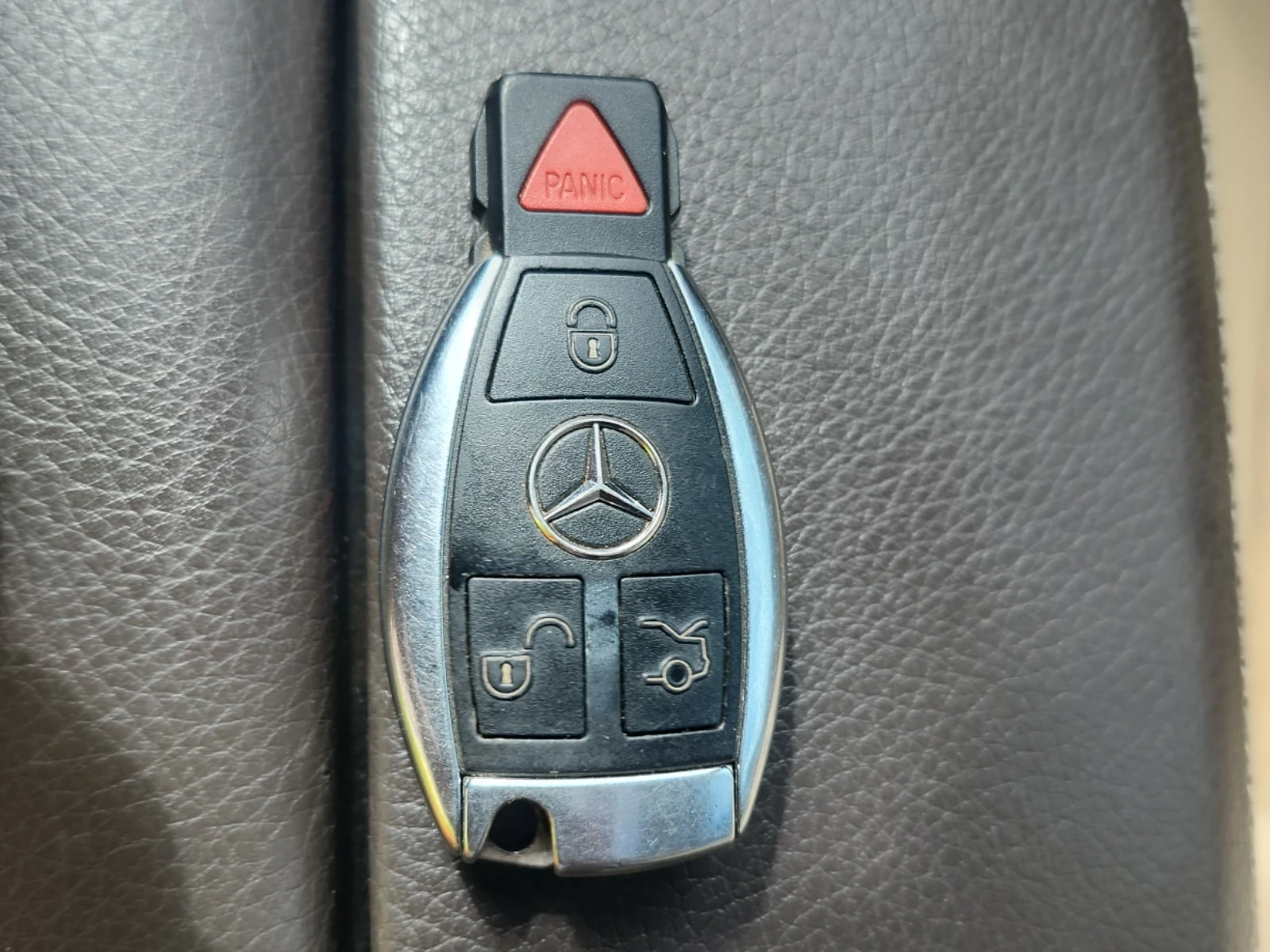 Mercedes-Benz GL 350 D * AMG * 7 МЕСТЕН * CARFAX * , снимка 8 - Автомобили и джипове - 56080011