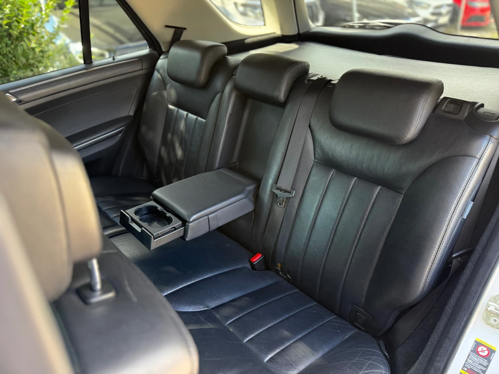 Mercedes-Benz ML 350 Газ* Carplay* Амбиентно, снимка 9 - Автомобили и джипове - 56081457