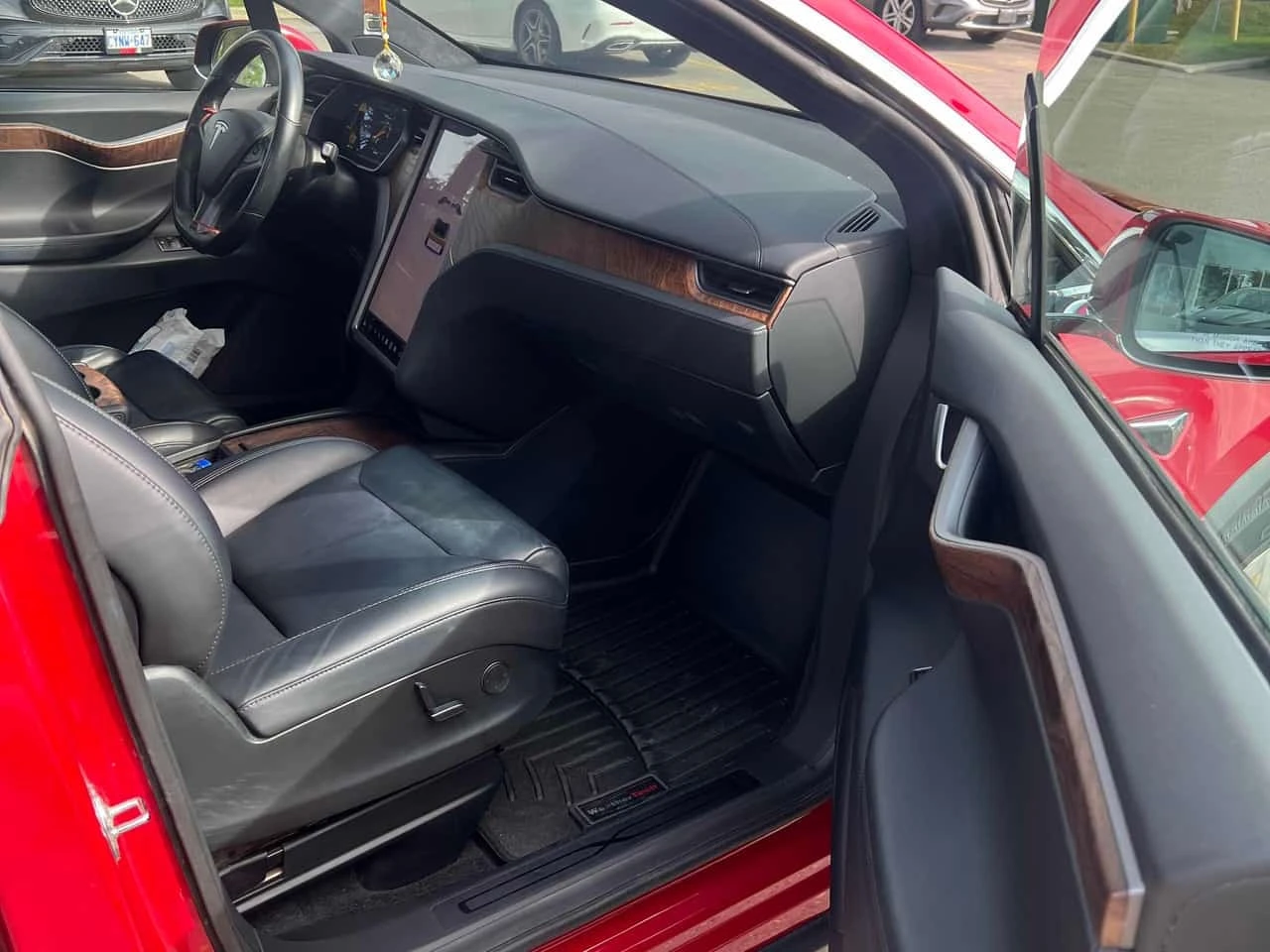 Tesla Model X AWD * CARFAX * АВТОКРЕДИТ БЕЗ ПЪРВОНАЧАЛНА ВНОСКА*, снимка 13 - Автомобили и джипове - 56172555