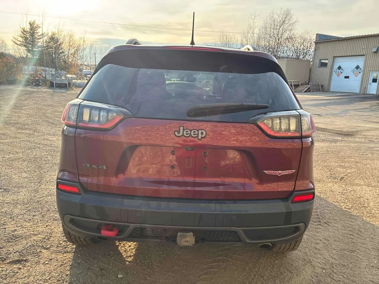 Jeep Cherokee, снимка 4 - Автомобили и джипове - 56732235