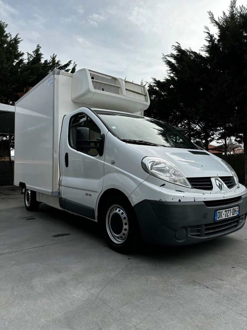 Renault Trafic, снимка 2 - Бусове и автобуси - 52507887