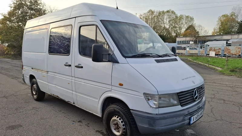 Mercedes-Benz Sprinter 208 НОВИ ГУМИ