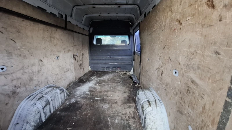 Mercedes-Benz Sprinter 208 НОВИ ГУМИ, снимка 7 - Бусове и автобуси - 52471847