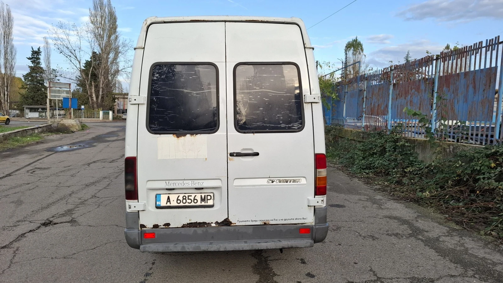 Mercedes-Benz Sprinter 208 НОВИ ГУМИ - изображение 6