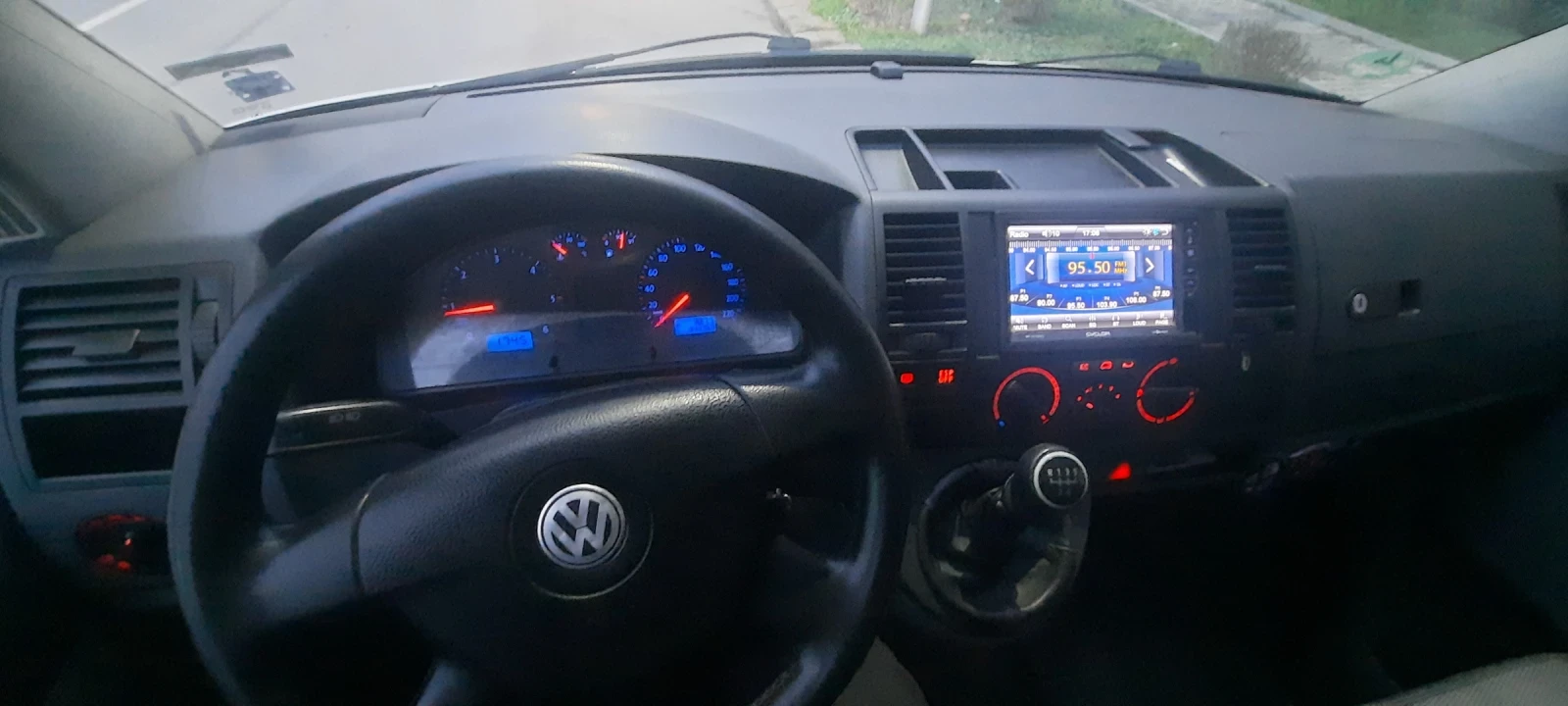 VW T5 Caravele - изображение 2