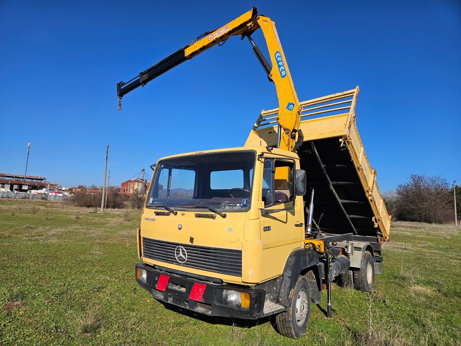 Mercedes-Benz 814 Самосвал с кран, снимка 1