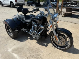 Harley-Davidson Trike Freewheeler