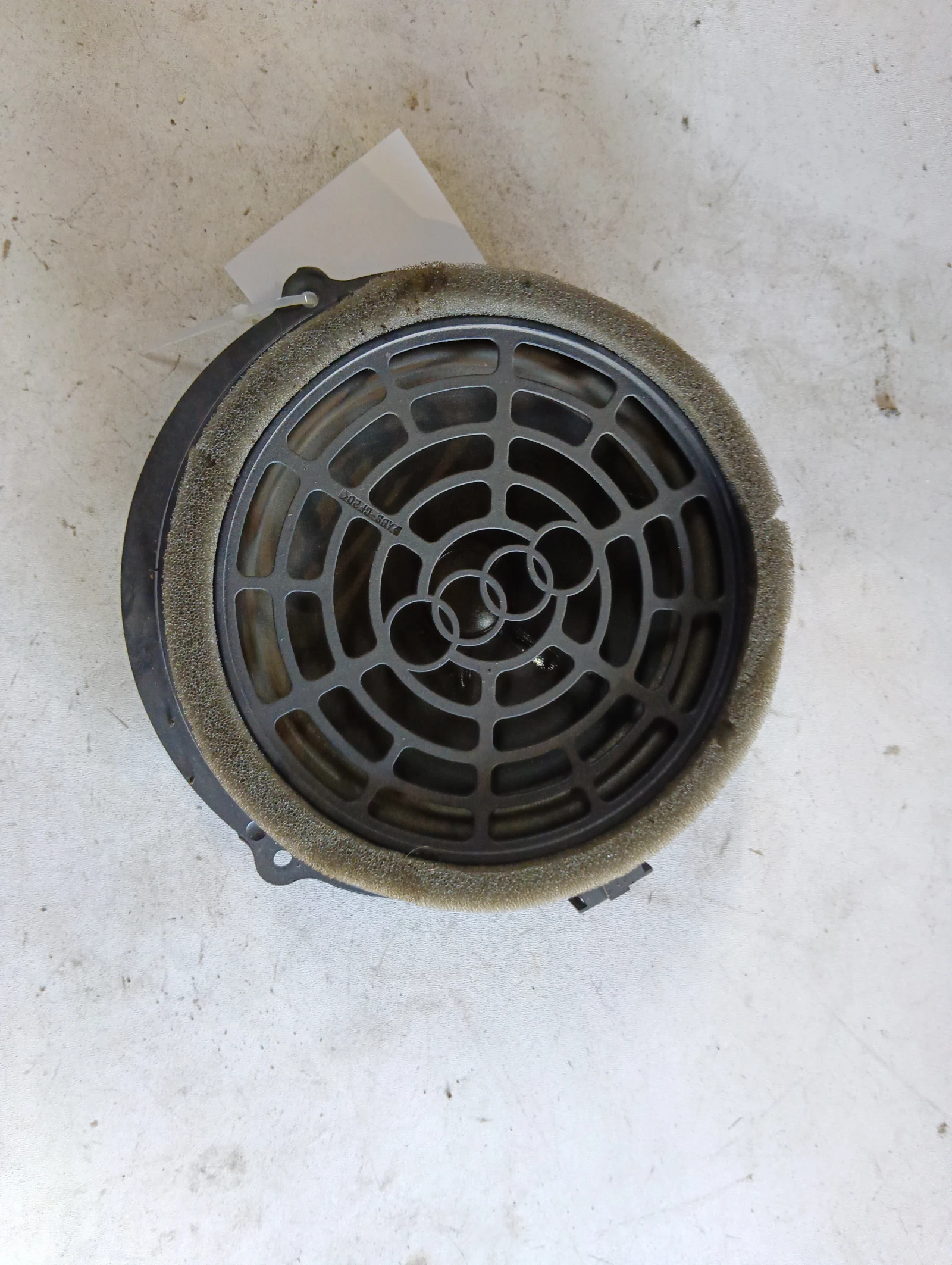 задна тонколона BANG OLUFSEN 8K0035411A Audi A5