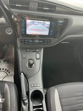 Toyota Auris 1.8 Hibrid , снимка 15