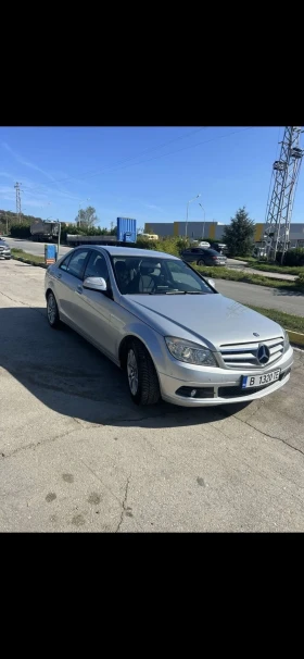 Mercedes-Benz 220, снимка 1