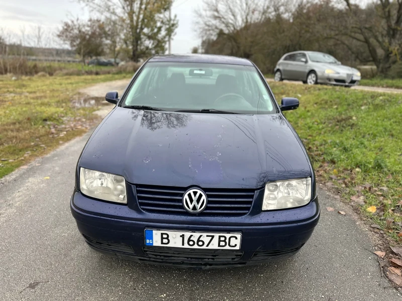 VW Bora 1.6i, снимка 7 - Автомобили и джипове - 47956613