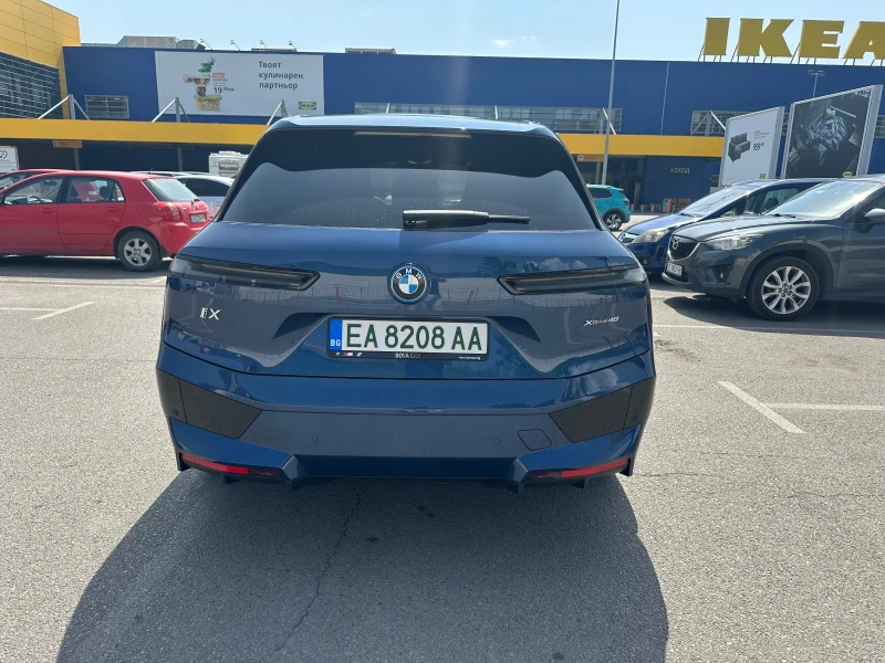 BMW iX, снимка 3 - Автомобили и джипове - 47990145