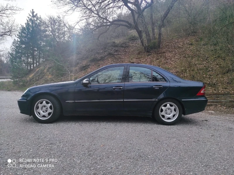 Mercedes-Benz C 220, снимка 10 - Автомобили и джипове - 49261927