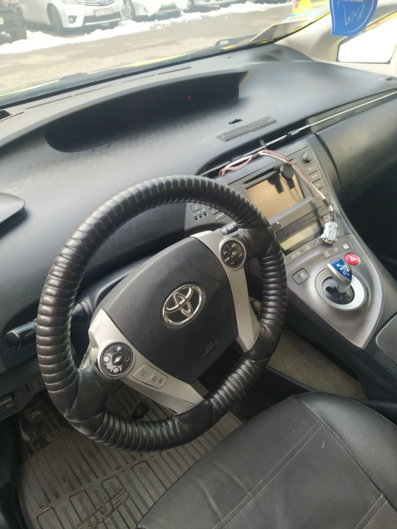 Toyota Prius Hybrid/gas, снимка 5 - Автомобили и джипове - 49269478