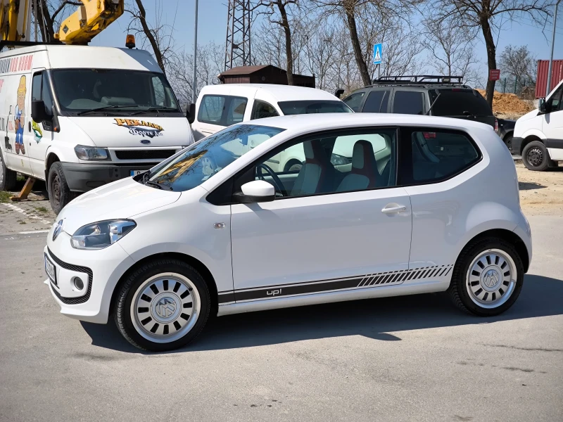 VW Up Highline, снимка 2 - Автомобили и джипове - 49597820