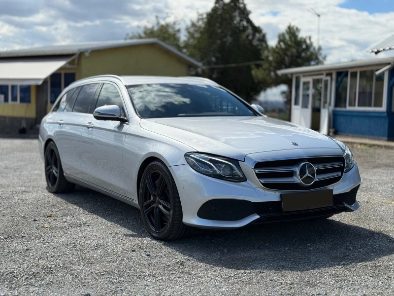 Mercedes-Benz E 400 4Matic Full Digital Burmester Airmatic, снимка 3 - Автомобили и джипове - 51568354
