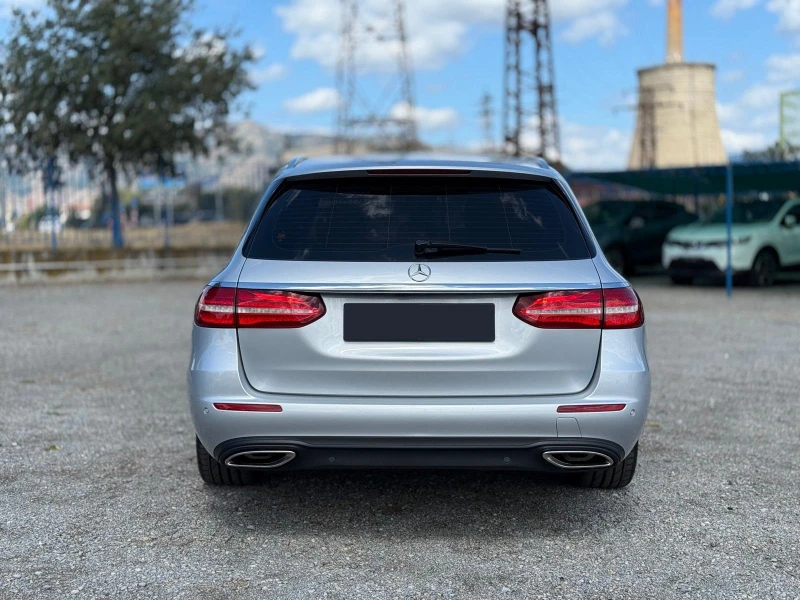 Mercedes-Benz E 400 4Matic Full Digital Burmester Airmatic, снимка 6 - Автомобили и джипове - 51568354