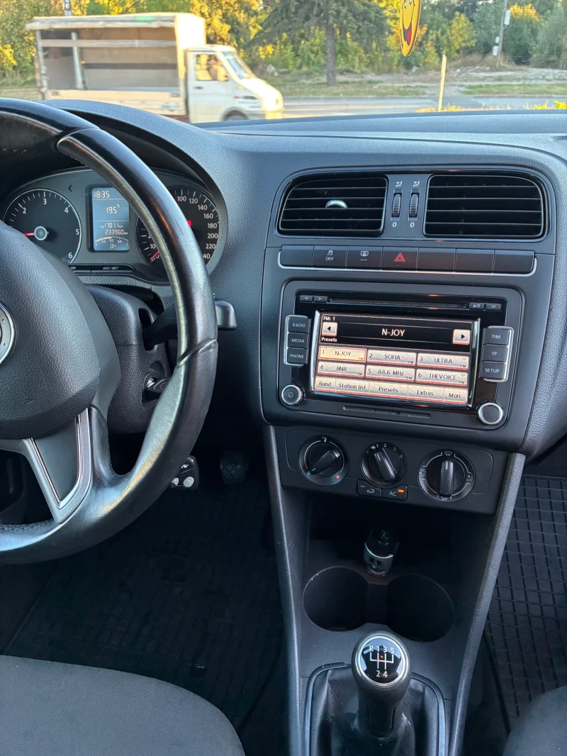VW Polo 1.2 TDI , снимка 8 - Автомобили и джипове - 52014314