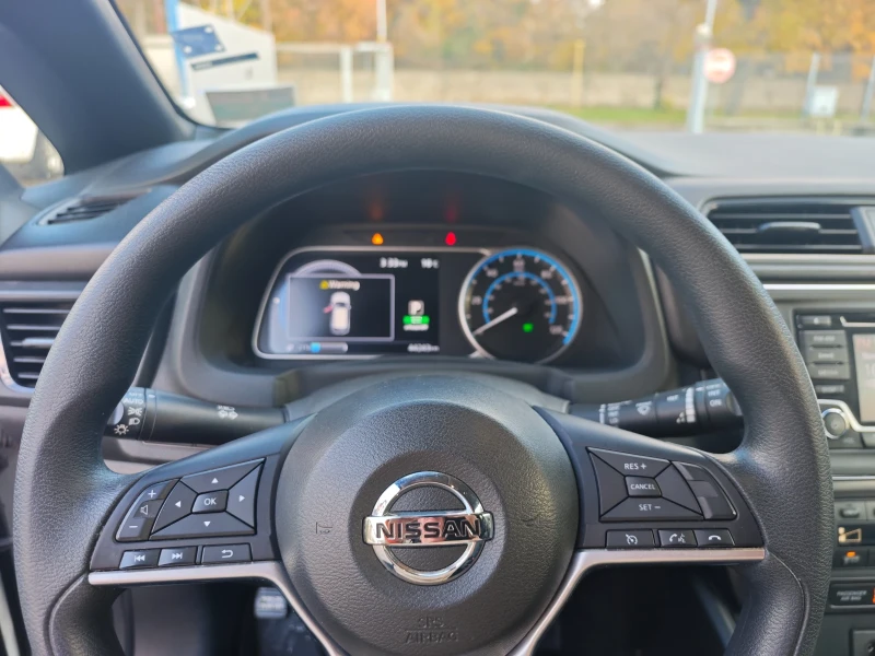 Nissan Leaf , снимка 10 - Автомобили и джипове - 52266187