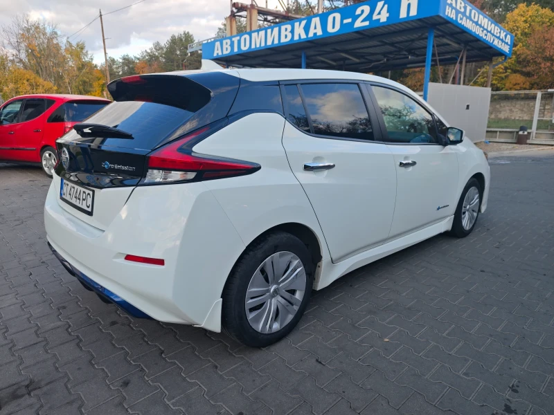 Nissan Leaf , снимка 6 - Автомобили и джипове - 52266187