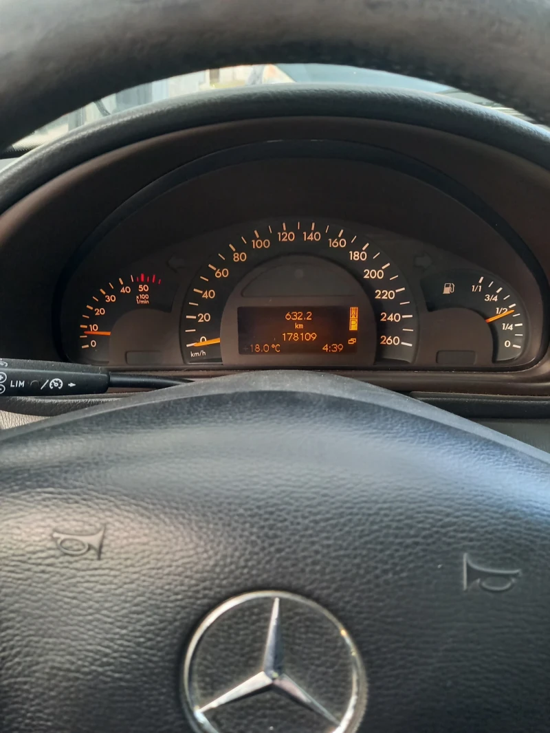 Mercedes-Benz C 220, снимка 14 - Автомобили и джипове - 52506551