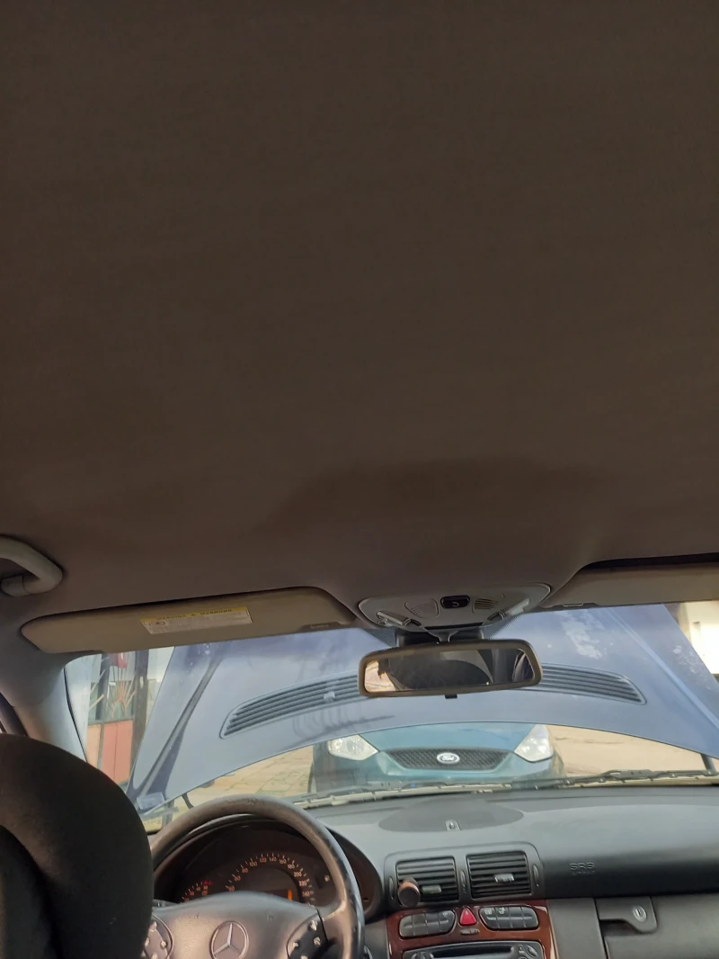 Mercedes-Benz C 220, снимка 17 - Автомобили и джипове - 52506551