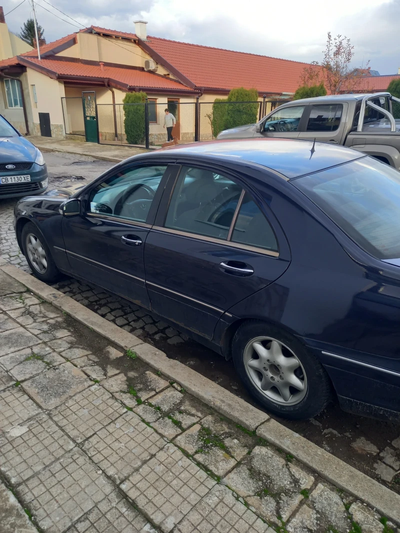 Mercedes-Benz C 220, снимка 5 - Автомобили и джипове - 52506551