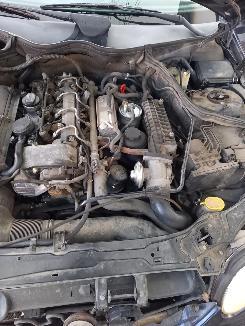 Mercedes-Benz C 220, снимка 10 - Автомобили и джипове - 52506551