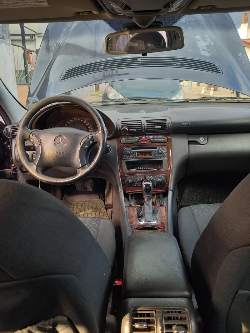 Mercedes-Benz C 220, снимка 15 - Автомобили и джипове - 52506551