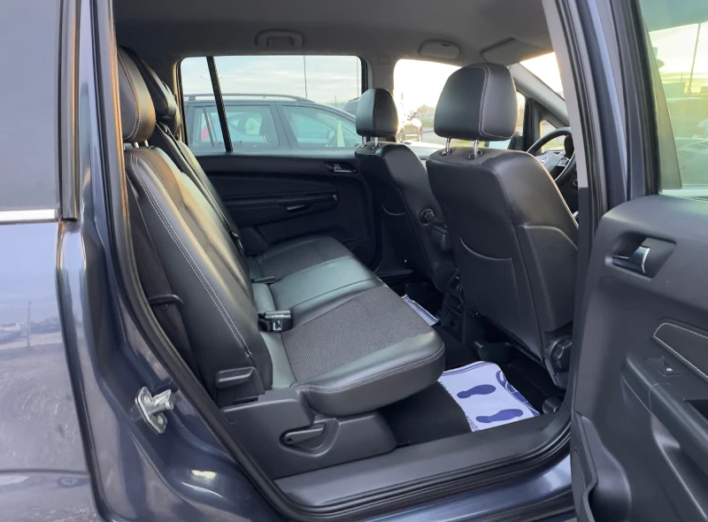 Opel Zafira 1.8i 140kc 6+ 1M COSMO, снимка 13 - Автомобили и джипове - 52725915