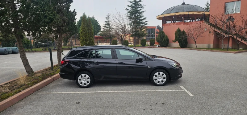 Opel Astra K Sports Tourer 1.6 136hp, снимка 3 - Автомобили и джипове - 53469974