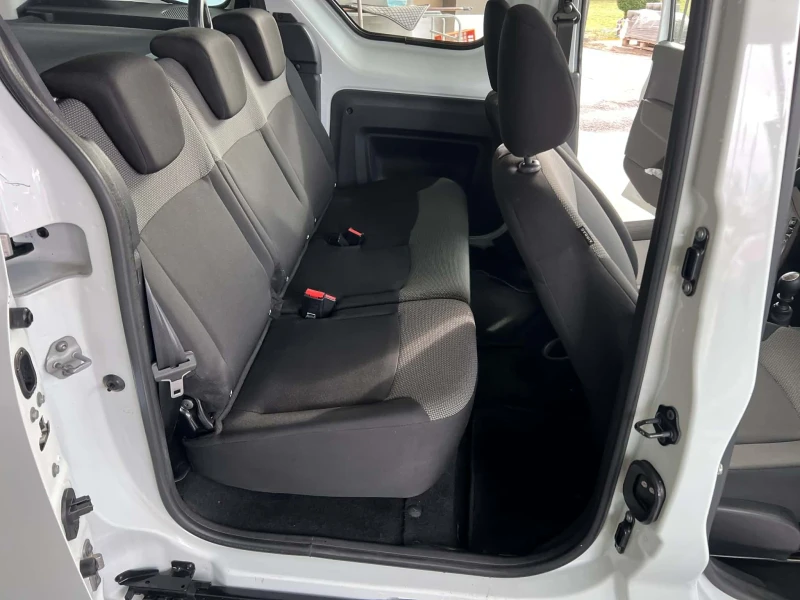 Dacia Dokker 1.5dci, снимка 7 - Автомобили и джипове - 53561036