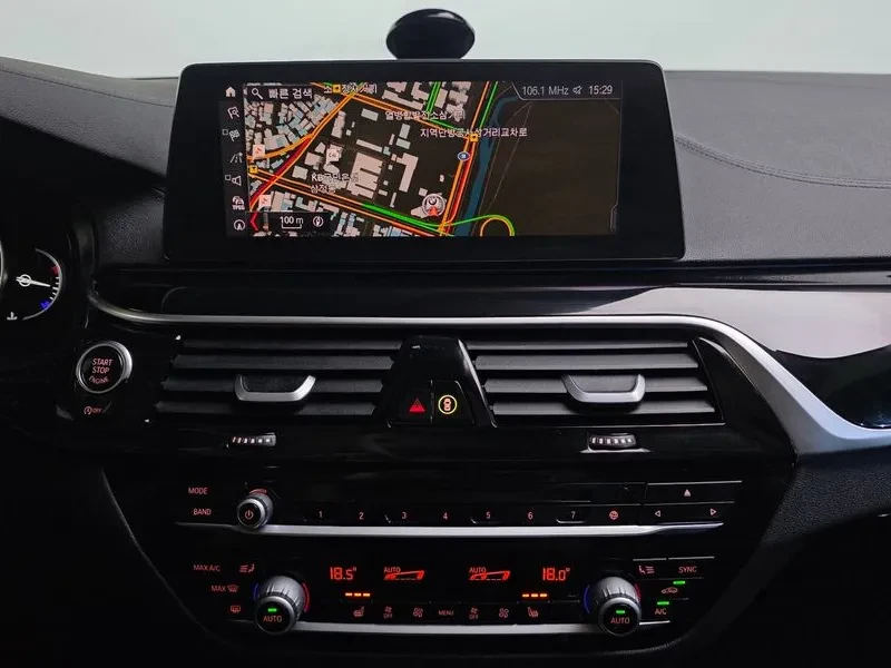 BMW 520 G30) 520D Luxury Special Edition, снимка 12 - Автомобили и джипове - 54873511