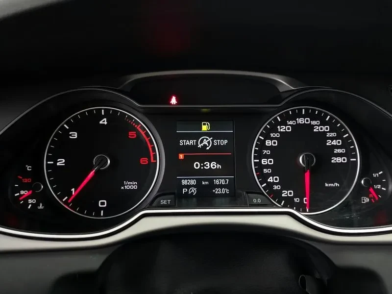 Audi A4 2.0 TDI Quattro - САМО 30% АВАНС, снимка 15 - Автомобили и джипове - 55790516