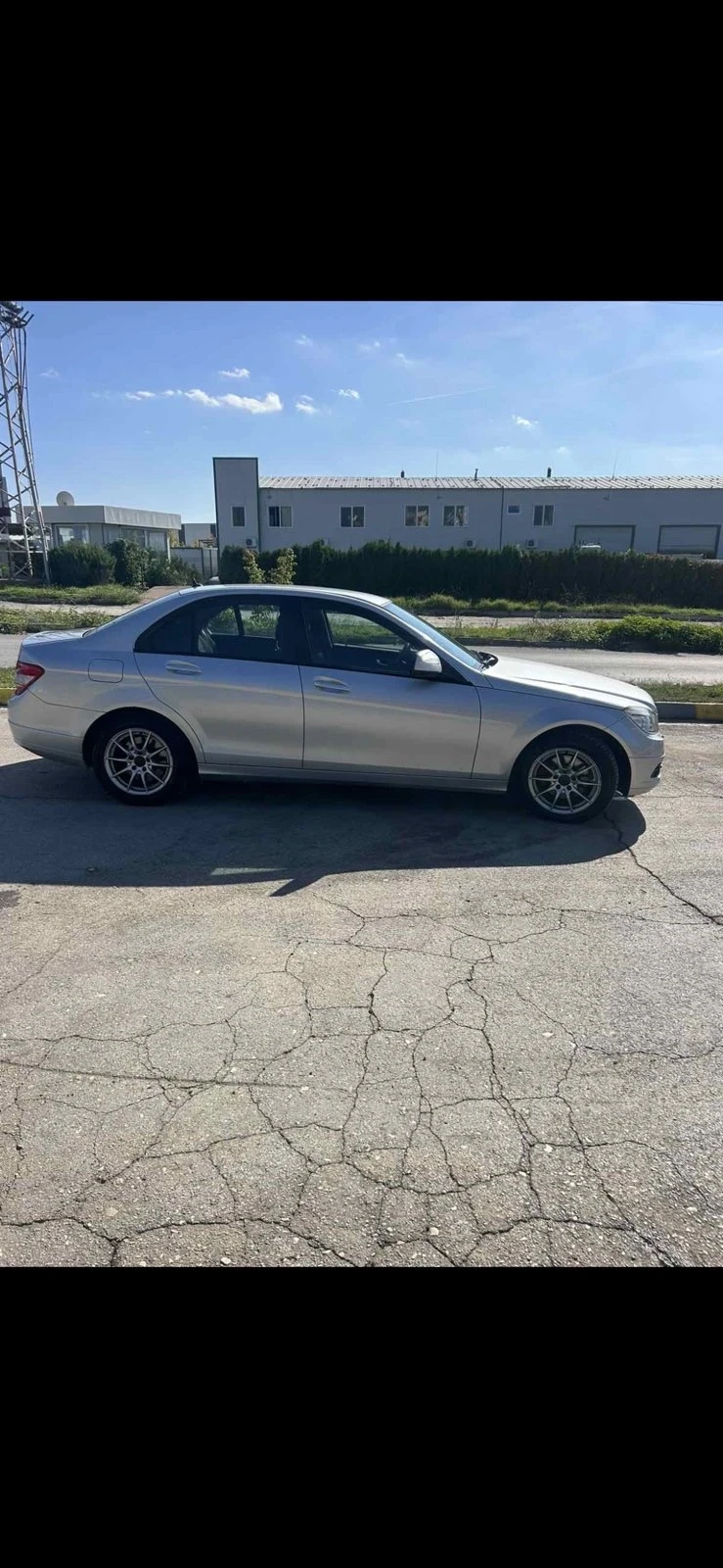Mercedes-Benz 220, снимка 2 - Автомобили и джипове - 56322934