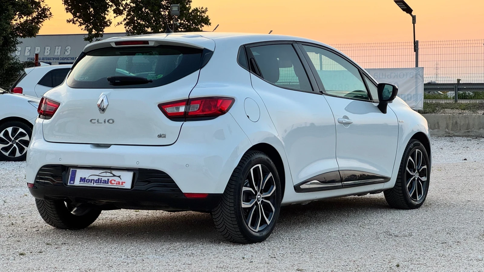 Renault Clio 1.5dci 90kc LIMITED - изображение 4