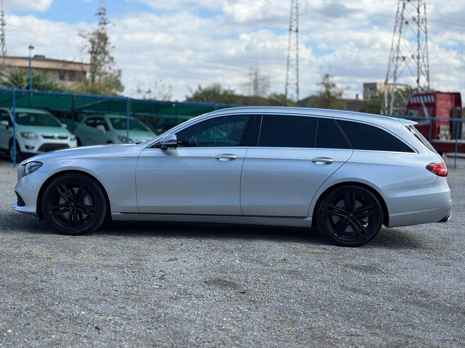 Mercedes-Benz E 400 4Matic Full Digital Burmester Airmatic - изображение 8