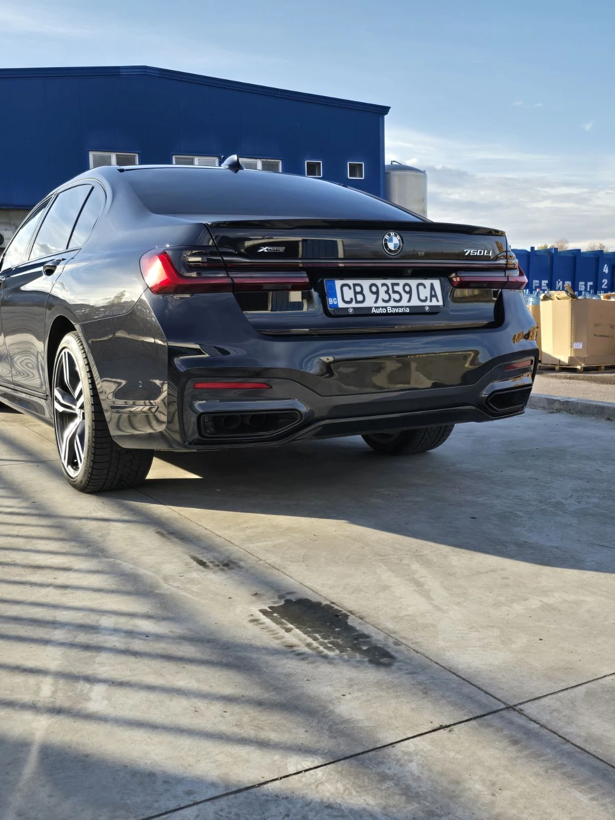 BMW 750 5.0 LI X DRIVE - изображение 2