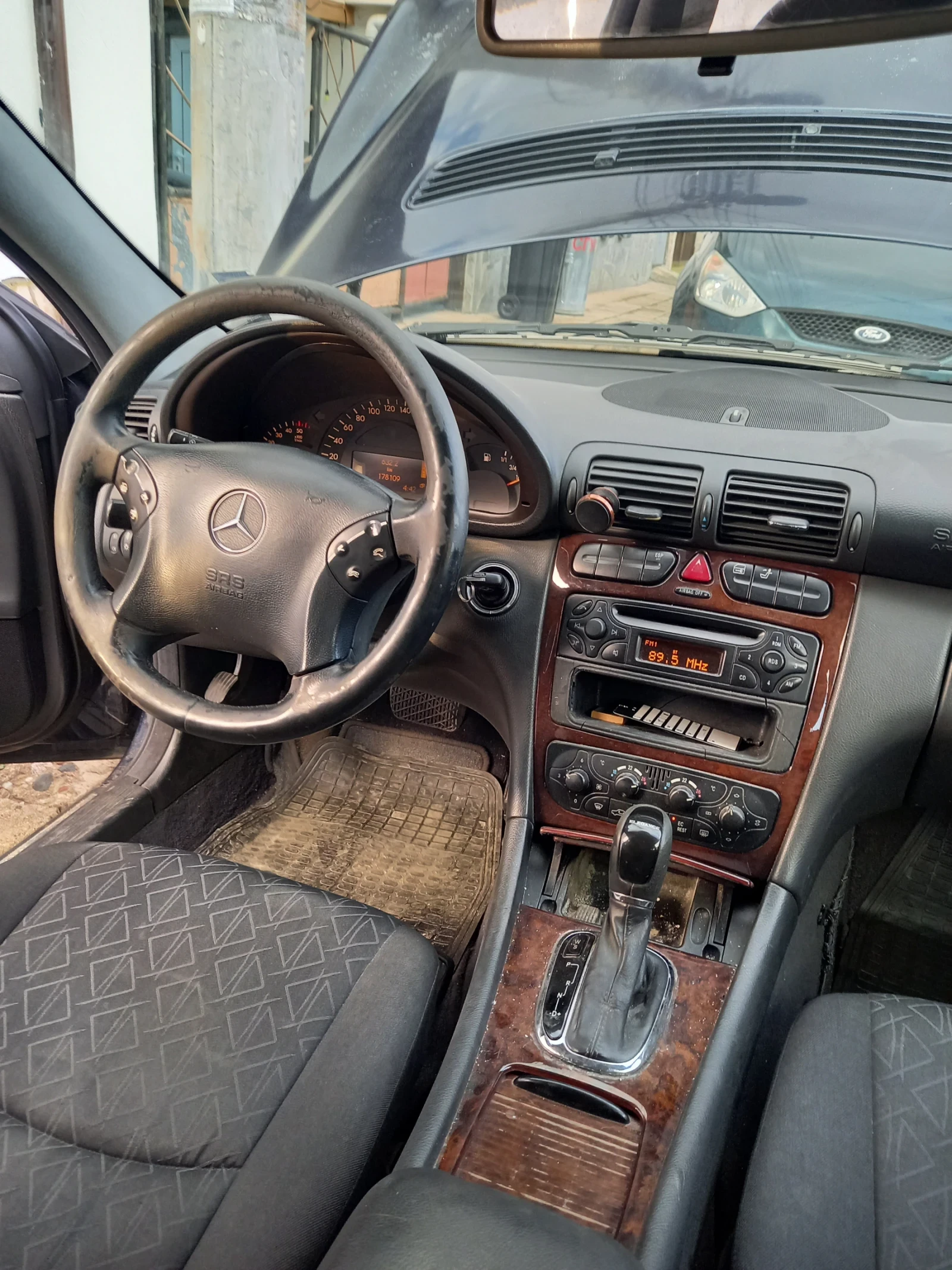 Mercedes-Benz C 220  - изображение 4