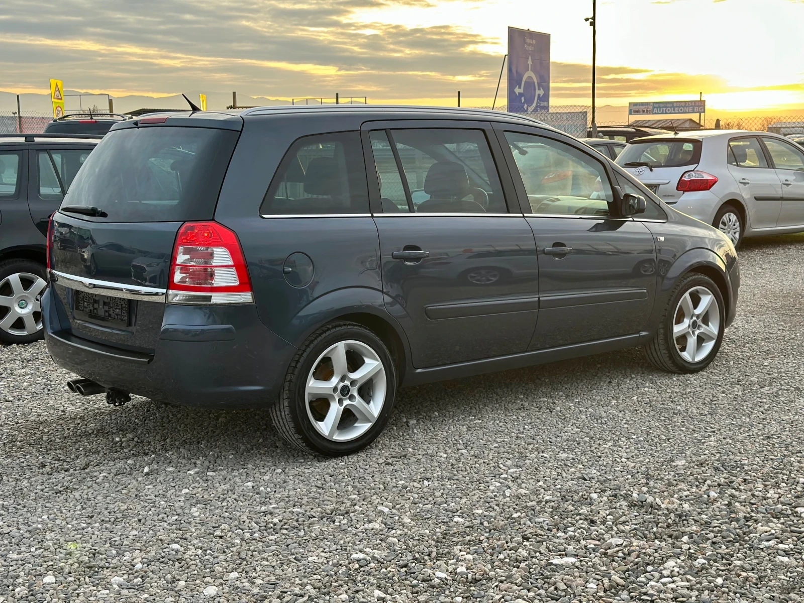 Opel Zafira 1.8i 140kc 6+ 1M COSMO - изображение 4