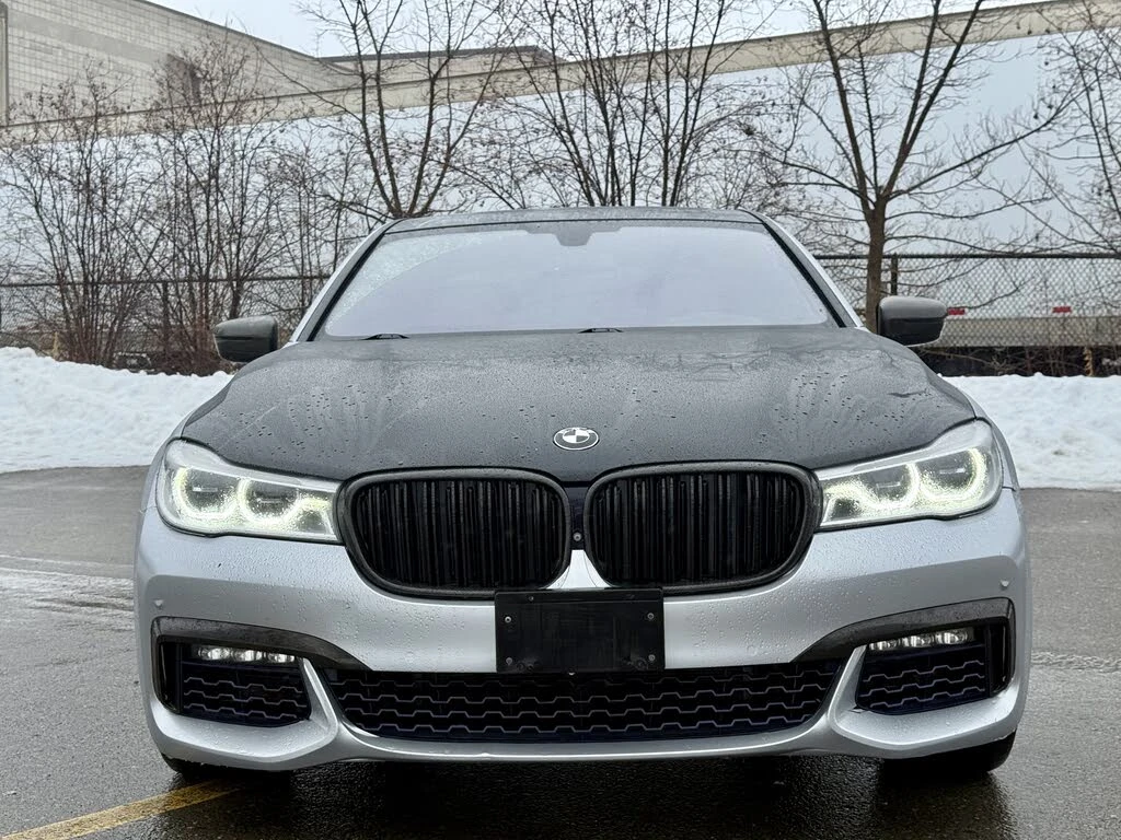 BMW 750 I * M-Package* * HeadUp* AвтоКредит* (ЦЕНА ДО БГ) - изображение 2
