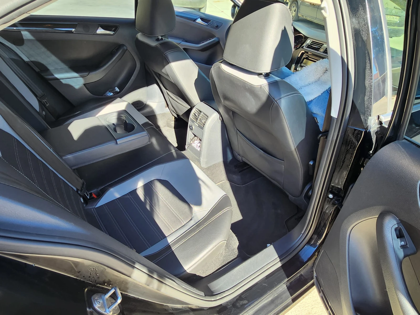 VW Jetta 2.0TDi 110PS, снимка 14 - Автомобили и джипове - 53959207