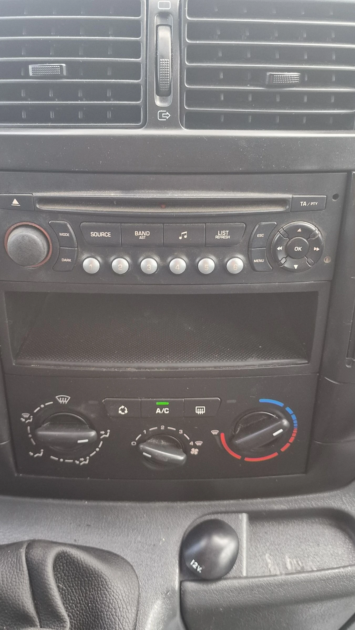 Peugeot Expert 1.6HDI, снимка 8 - Автомобили и джипове - 53984929