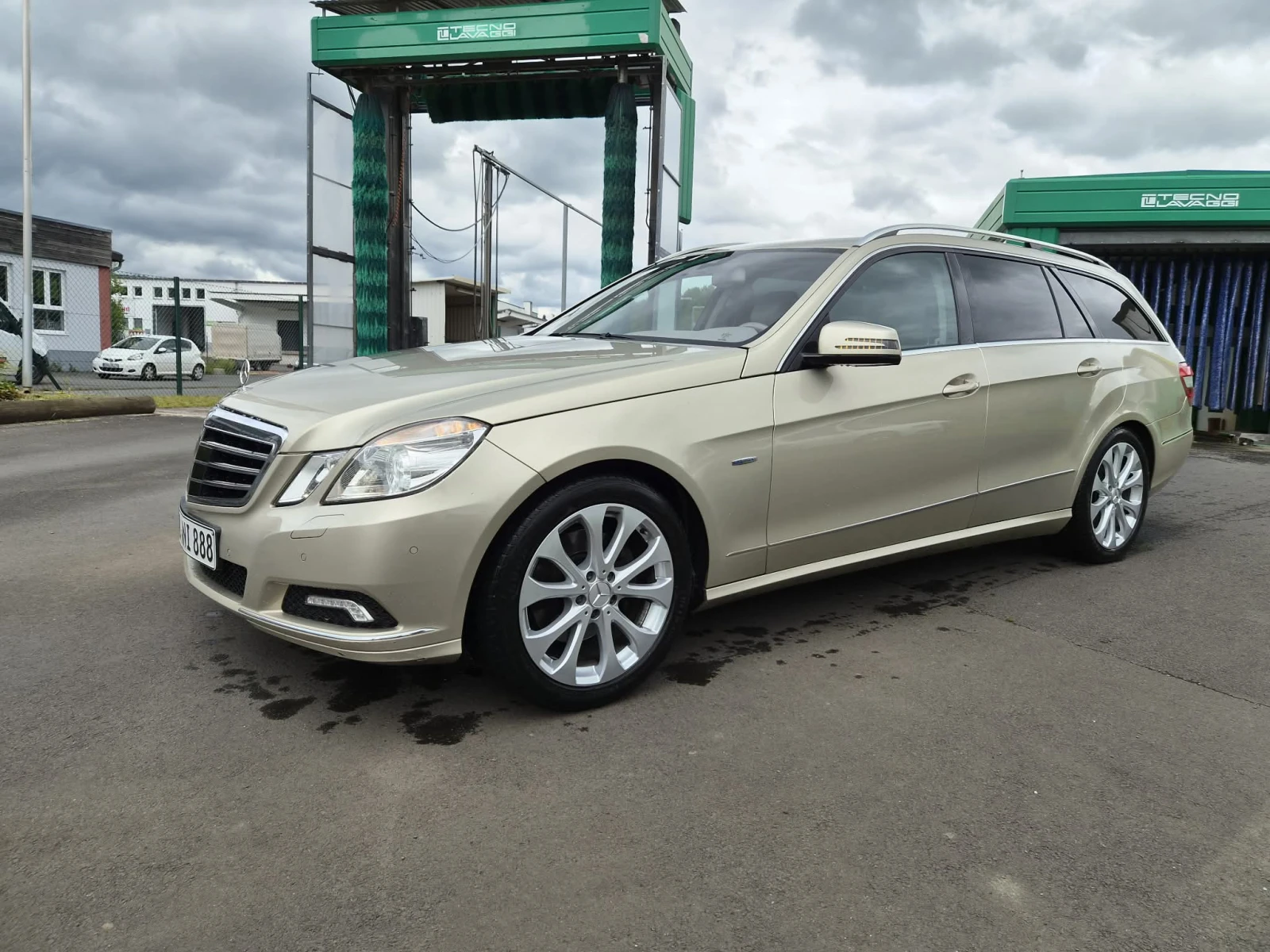 Mercedes-Benz E 300 ОМ-642, снимка 5 - Автомобили и джипове - 55238842