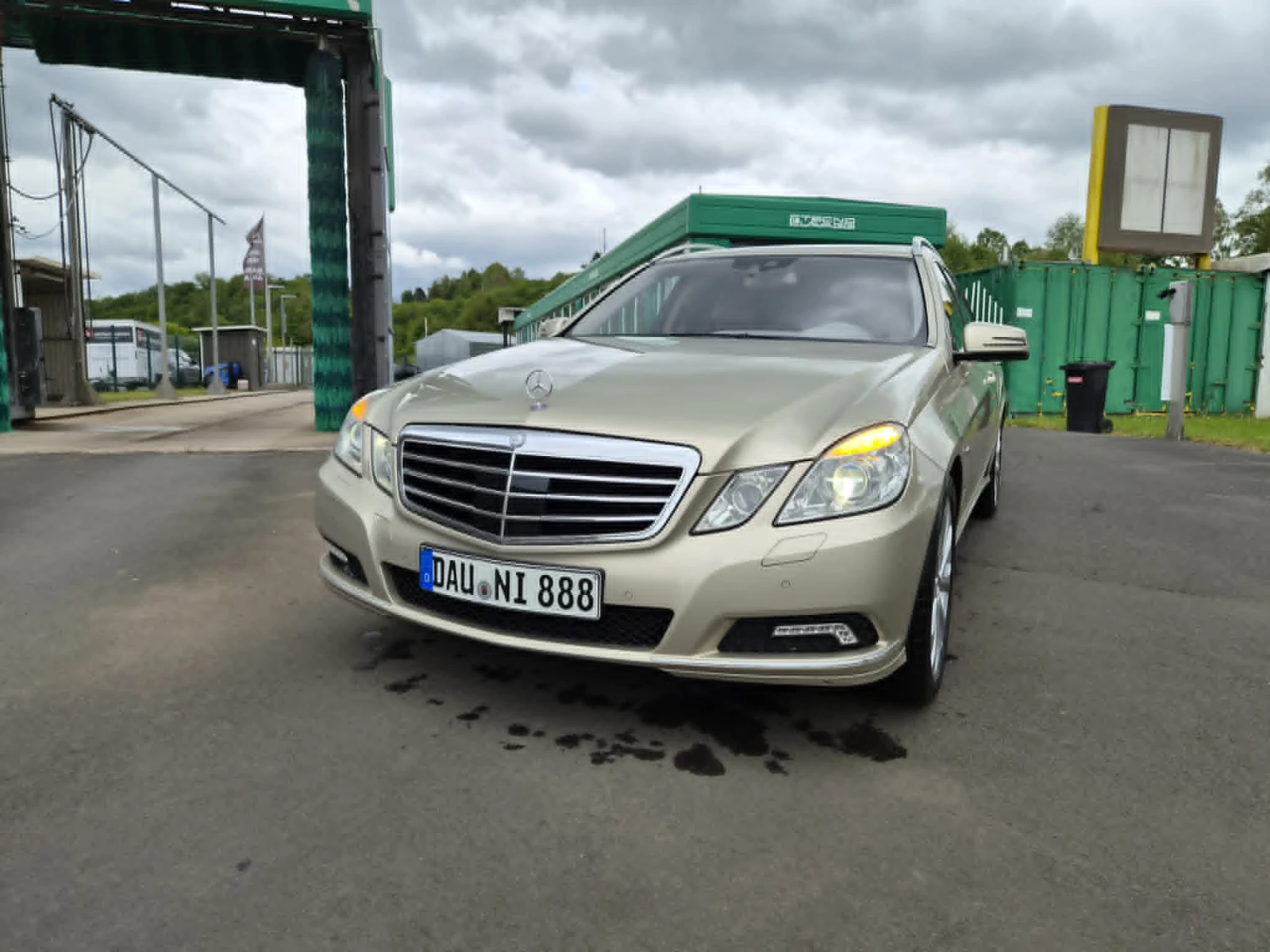 Mercedes-Benz E 300 ОМ-642, снимка 7 - Автомобили и джипове - 55238842